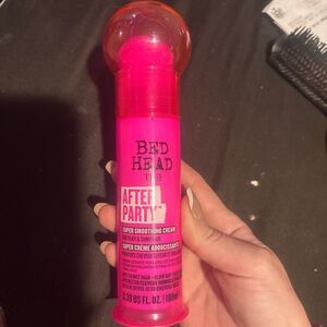 BedHead After Party Smoothing Cream - Vibrant Pink